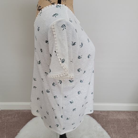 Market & Spruce cream and green imprinted flowers - Picture 3 of 4